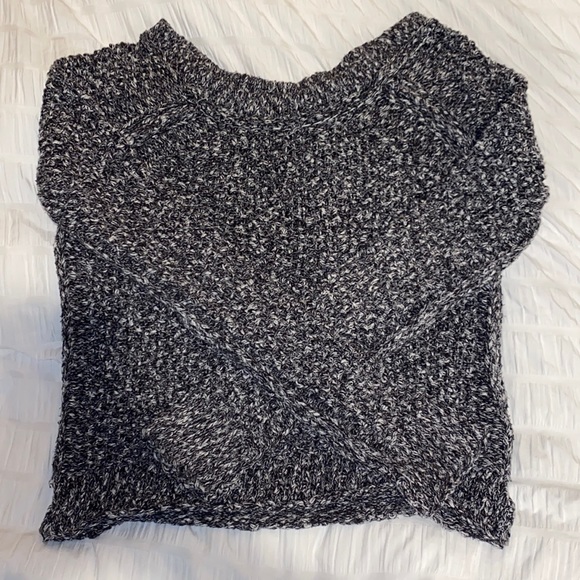 FREE PEOPLE SWEATER - Picture 1 of 2